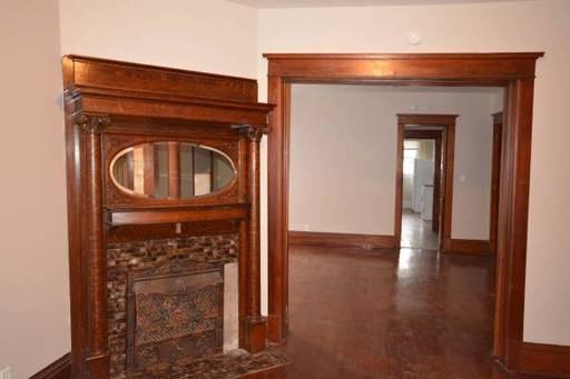 926 17th St - Photo 2 of 12