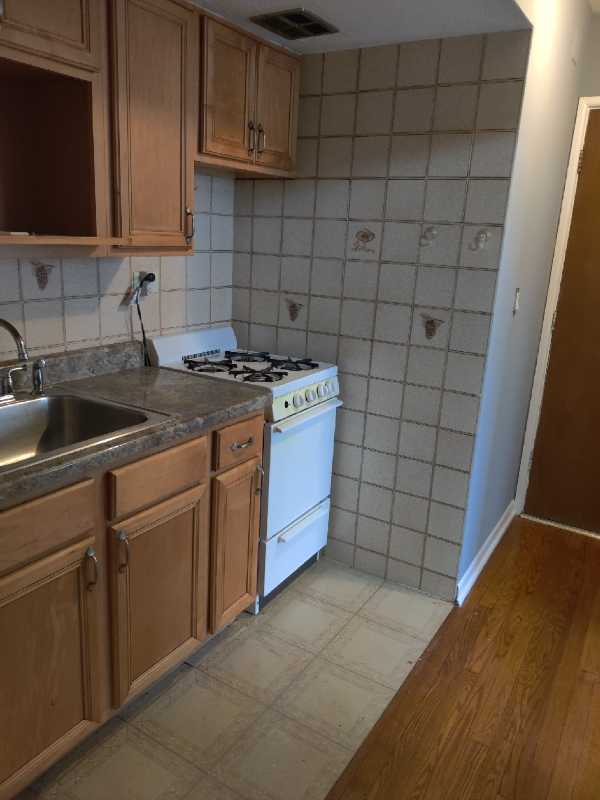 4249 N Kedvale Ave #9 - Photo 4 of 14