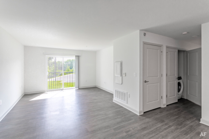 3950 Townsquare Ct - Photo 2 of 9