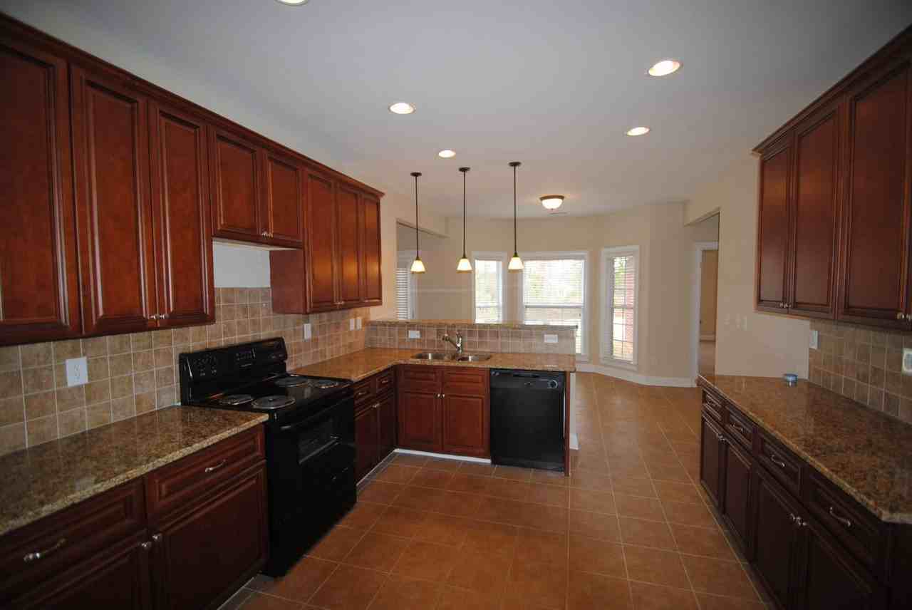 237 Hummingbird Ct - Photo 3 of 14