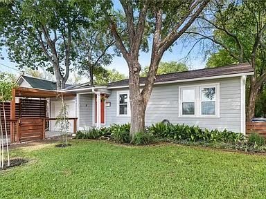 7815 Hardy Dr - Photo 3 of 23