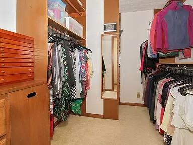 7302 Cherryhill Dr - Photo 3 of 37