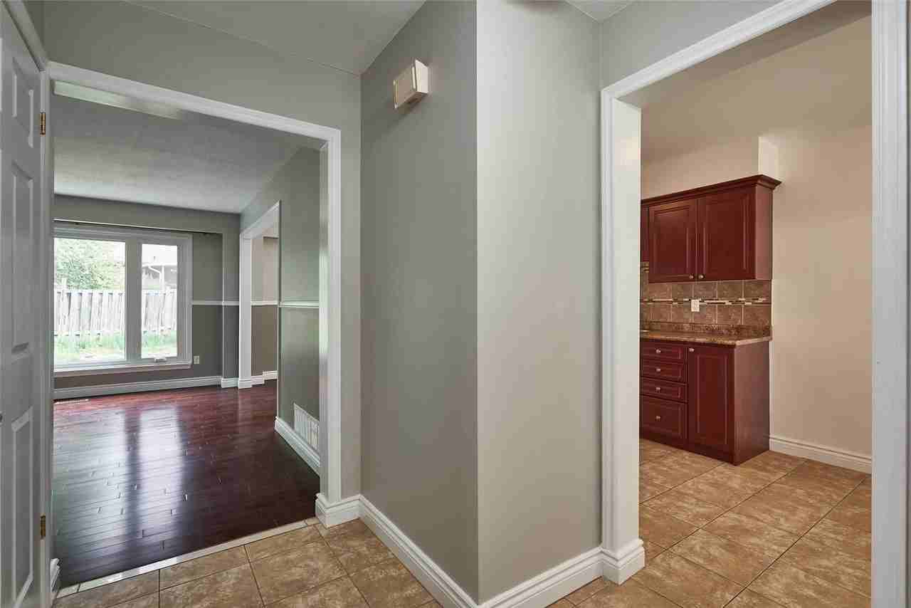45 Ivanic Court - Photo 3 of 20