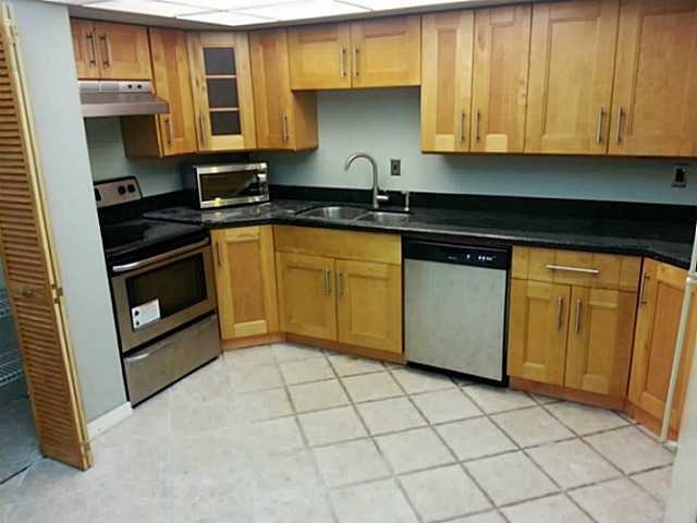 562 NW 97th Ave - Photo 2 of 9