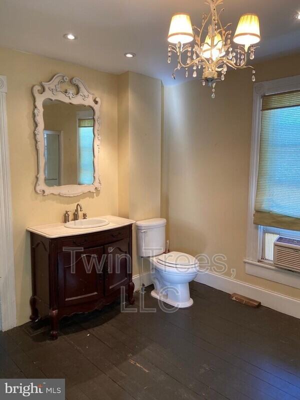 5796 Main St - Photo 2 of 7