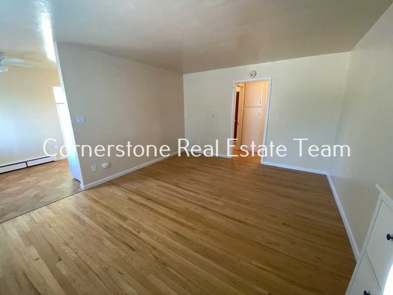 3113 Illinois Ave - Photo 4 of 18