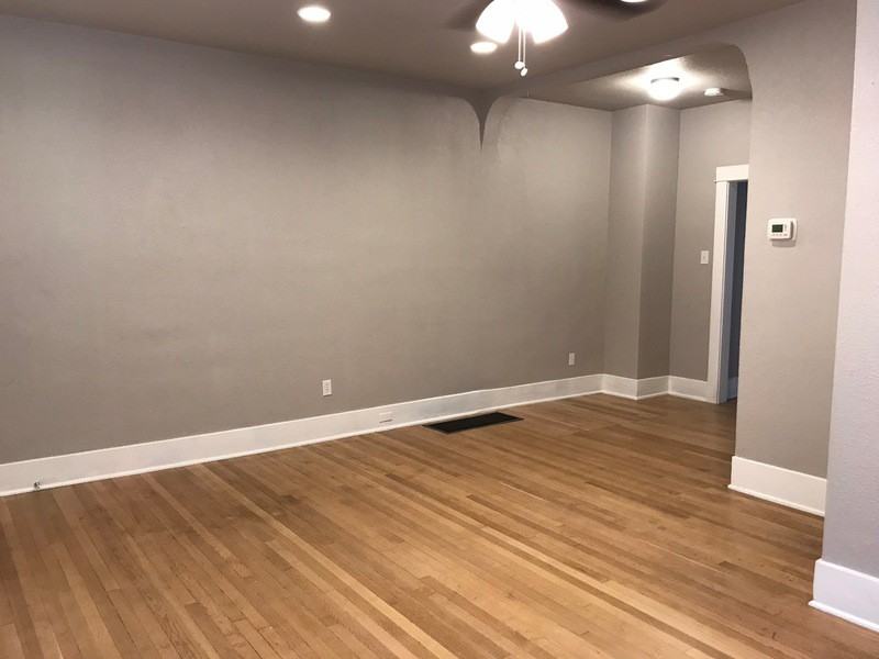 1323 10th Ave - Photo 3 of 15