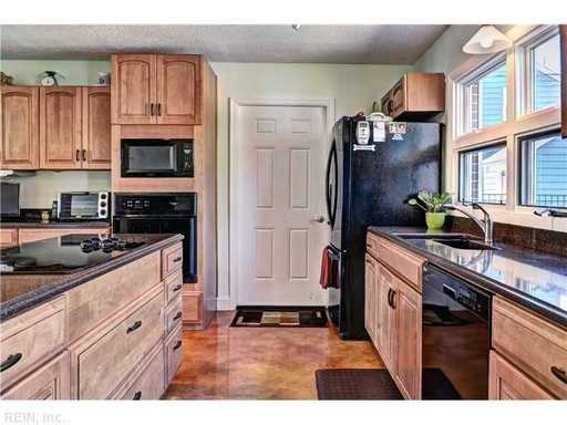 405 Harbor Rd - Photo 2 of 14