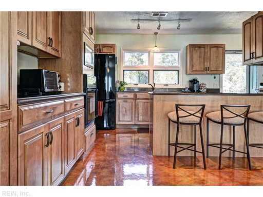 405 Harbor Rd - Photo 3 of 14