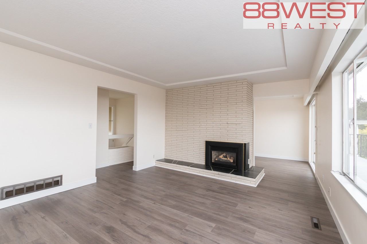 499 Vienna Crescent - Photo 3 of 40