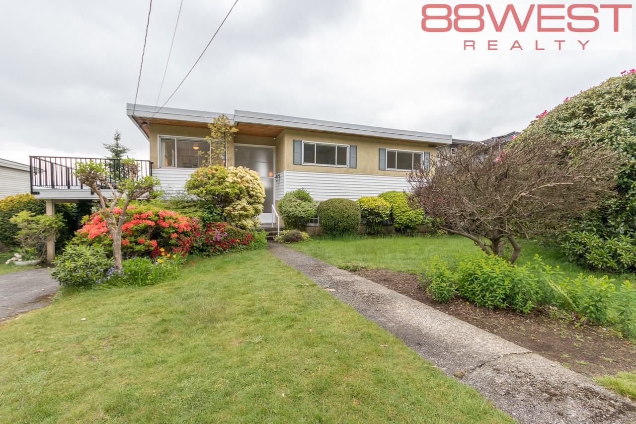 499 Vienna Crescent - Photo 2 of 40