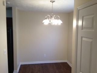 7215 Crestside Dr - Photo 3 of 12
