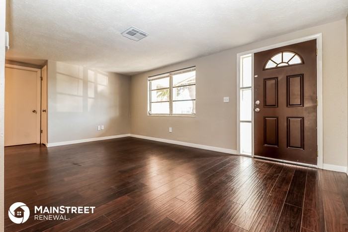 3353 Trask Dr - Photo 3 of 16