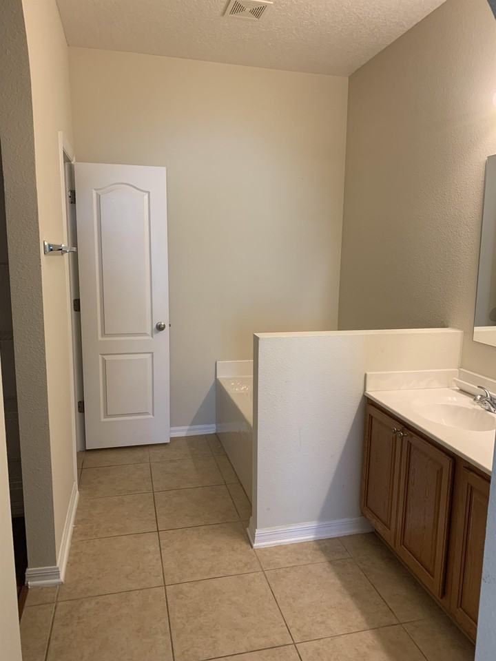 5171 Gulf Sturgeon Ln #1 - Photo 2 of 8