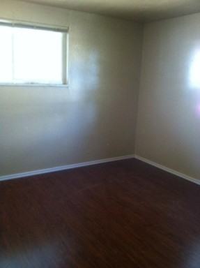 440 N 7th W - Photo 2 of 5