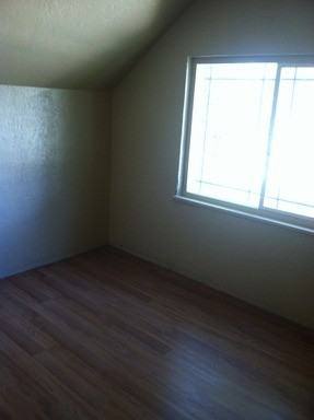 440 N 7th W - Photo 3 of 5