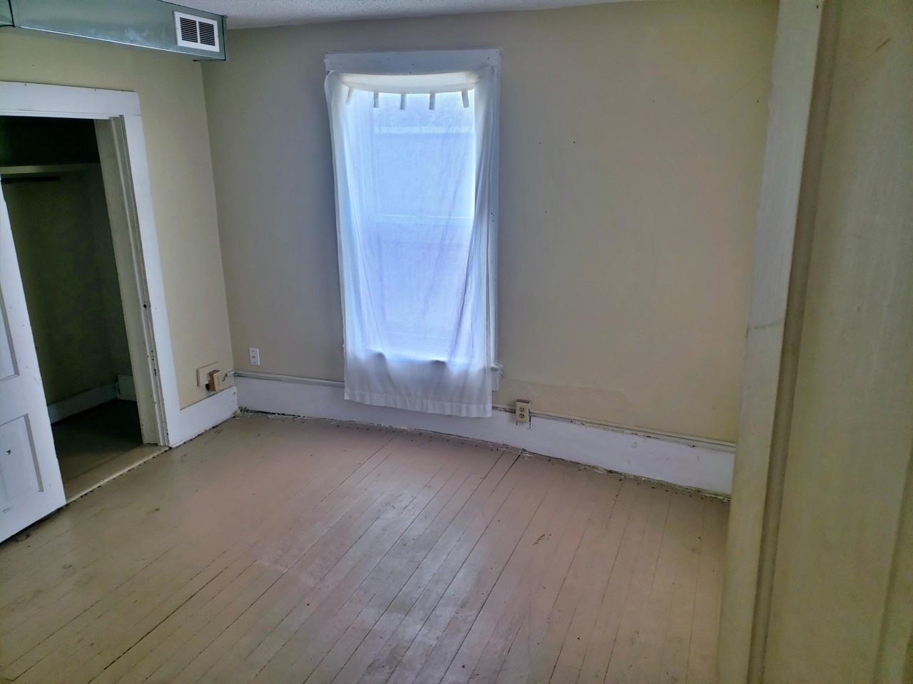 210 4th Street South #1 - Photo 6 of 16