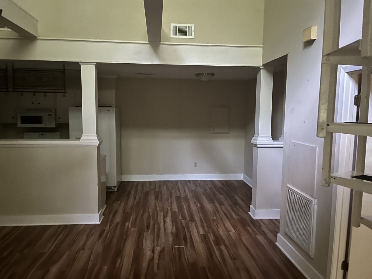 507 S Jackson St Apt C #C - Photo 2 of 17