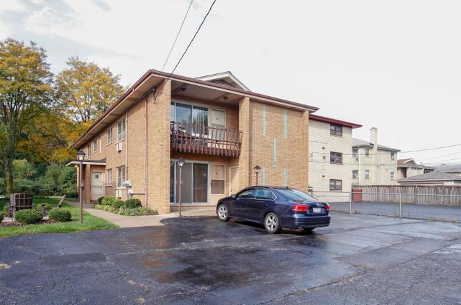 1205 N La Grange Rd #1E - Photo 2 of 14