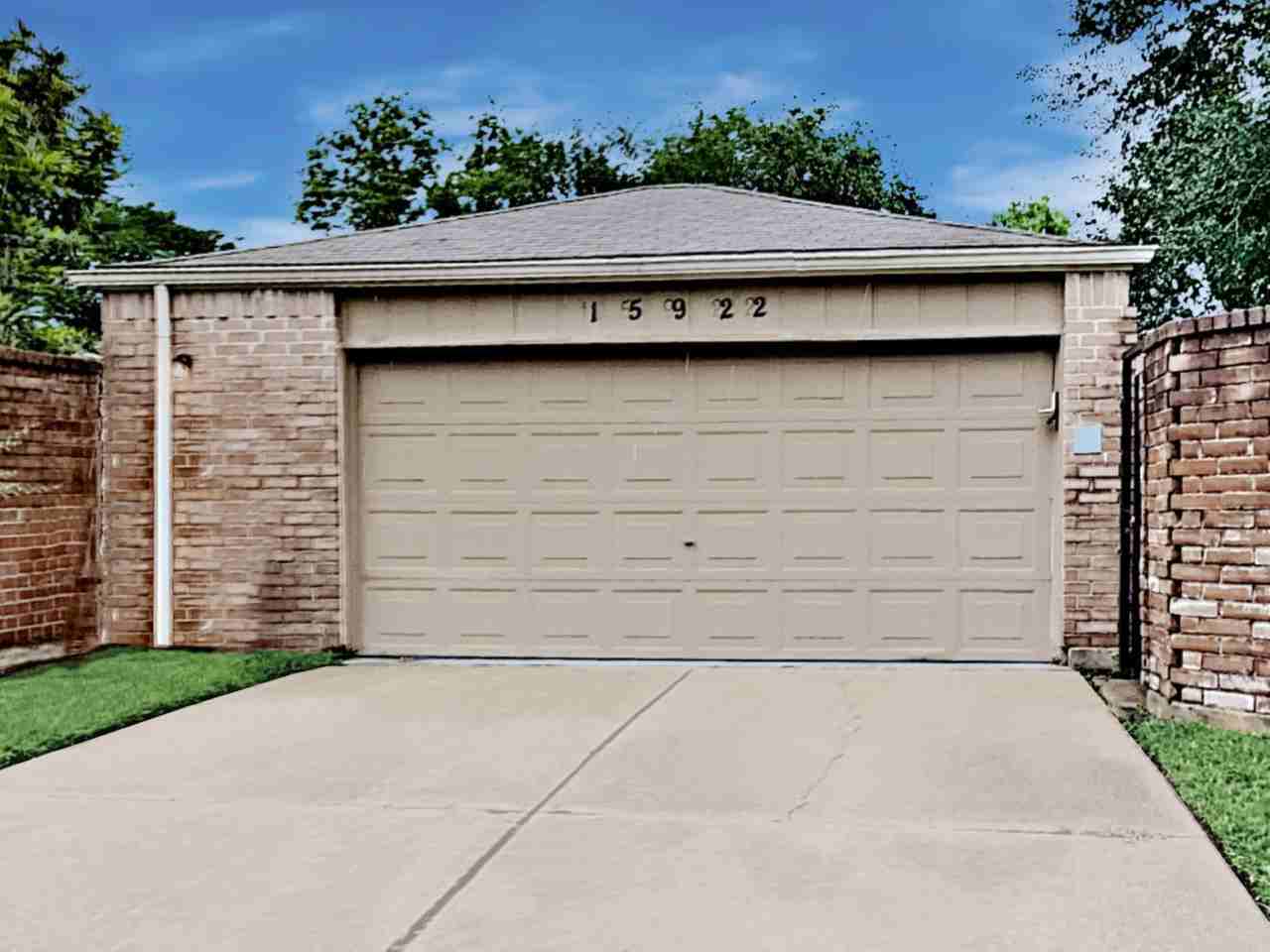 15922 Alta Mar Dr - Photo 2 of 24
