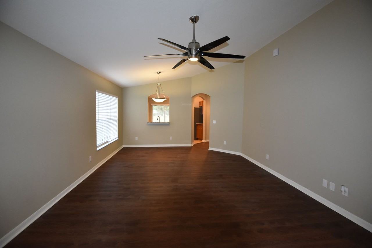 30635 White Bird Ave - Photo 3 of 18