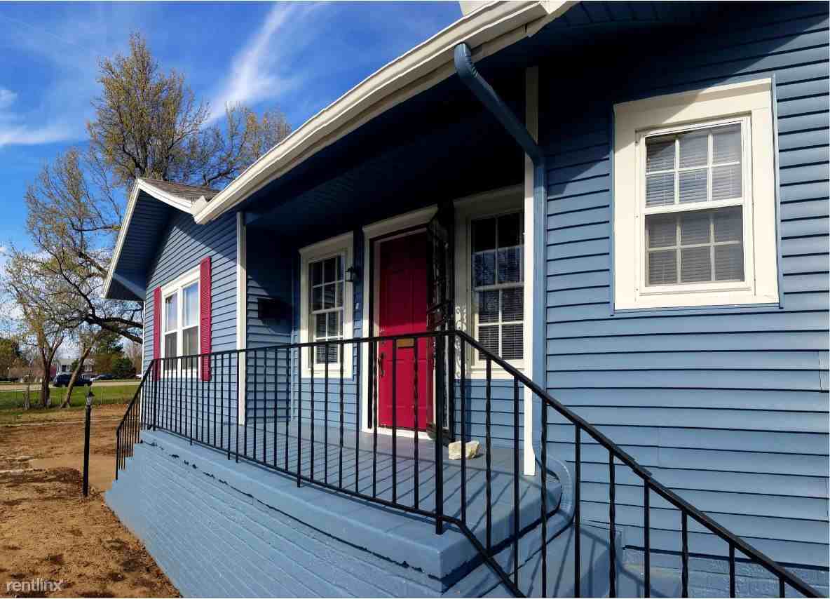 2204 E 14th St - Photo 3 of 37