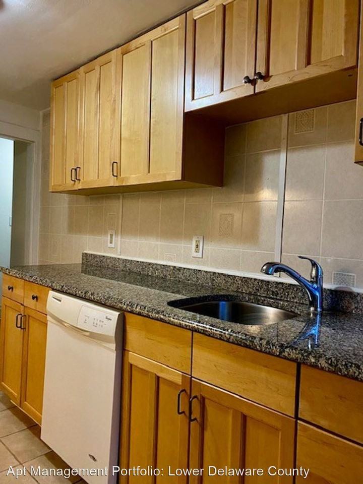 116 N Swarthmore - Photo 3 of 18