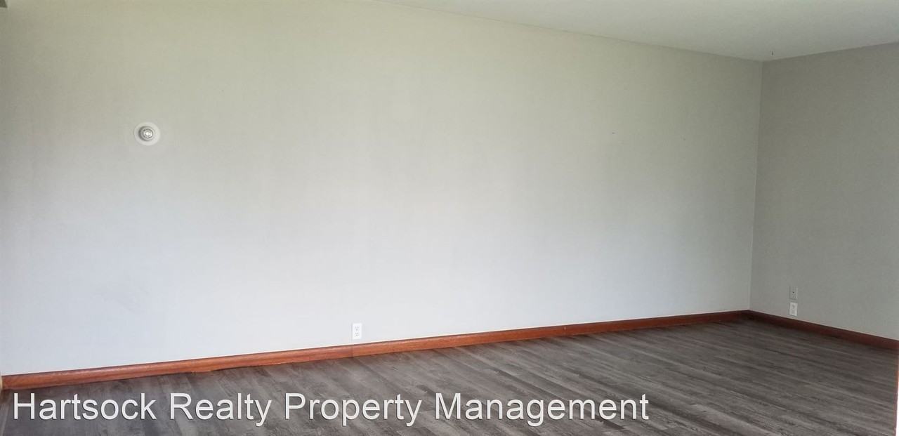 508 S Collins Ave - Photo 3 of 15
