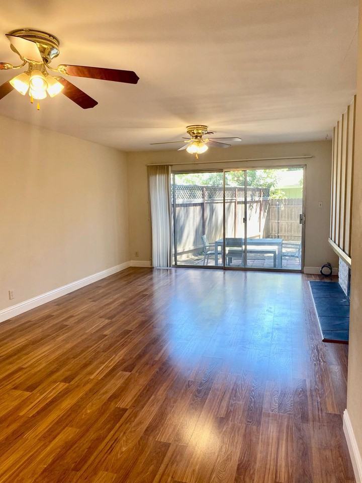 716 Sycamore Ln - Photo 2 of 16