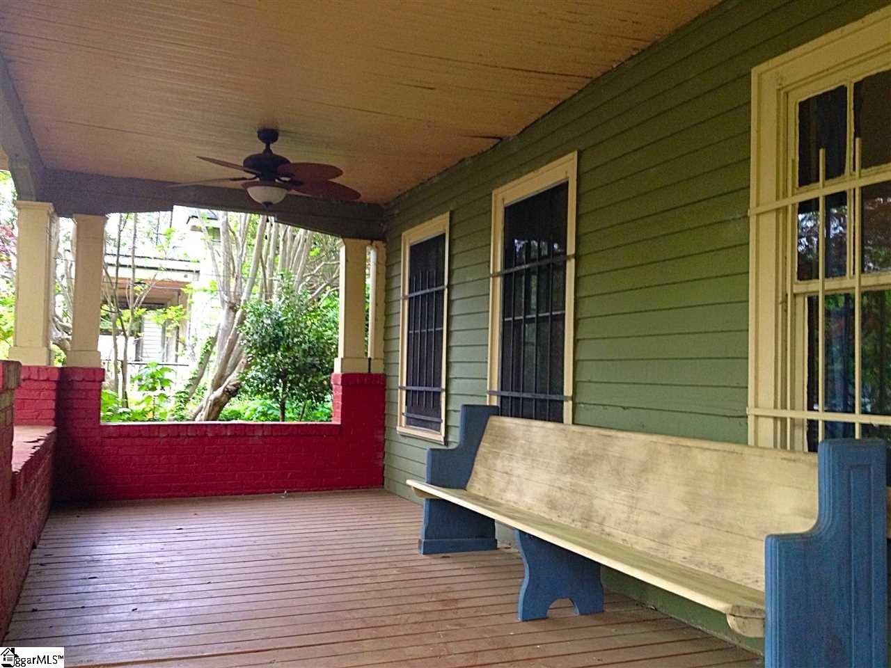 806 Hampton Ave - Photo 2 of 34