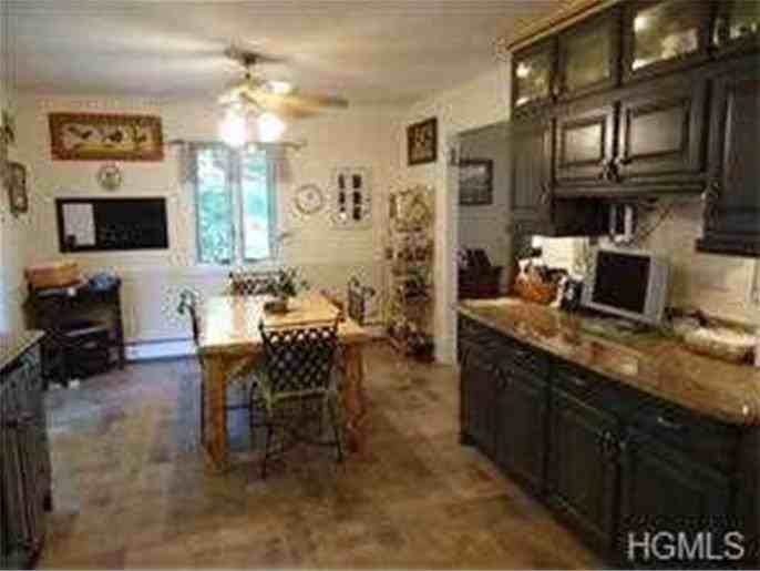 14 Kings Rd - Photo 3 of 17