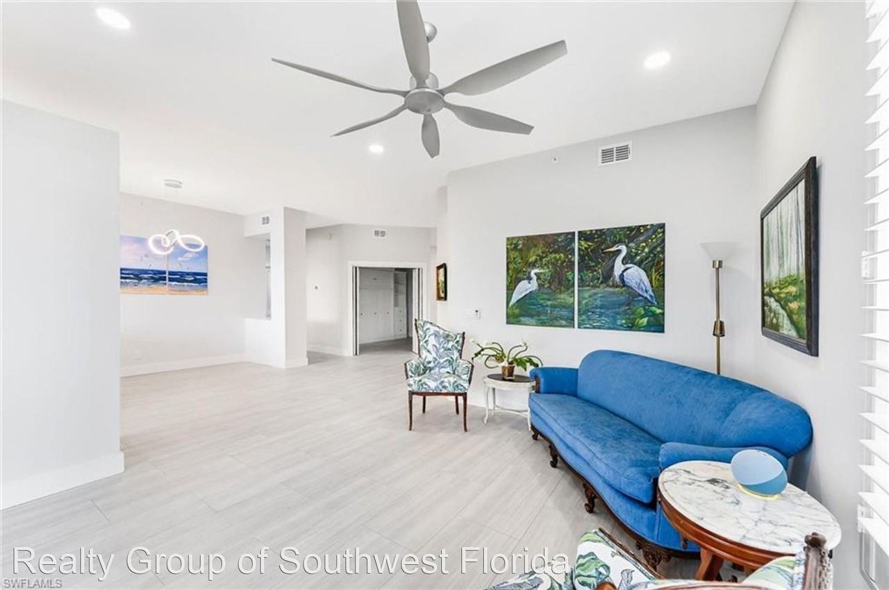 25000 Cypress Hollow Ct - Photo 3 of 34