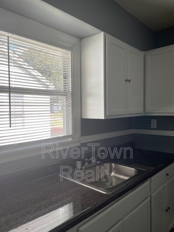 3757 Fairmont Ave - Photo 2 of 6