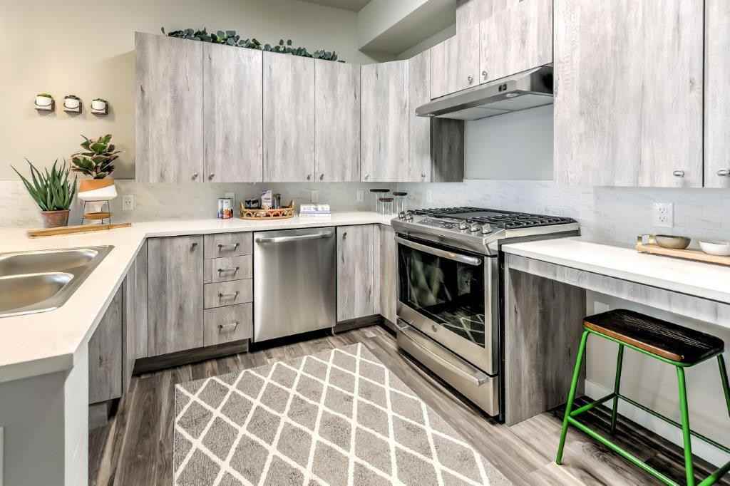 The Lakes at Eagle - Photo 2 of 24