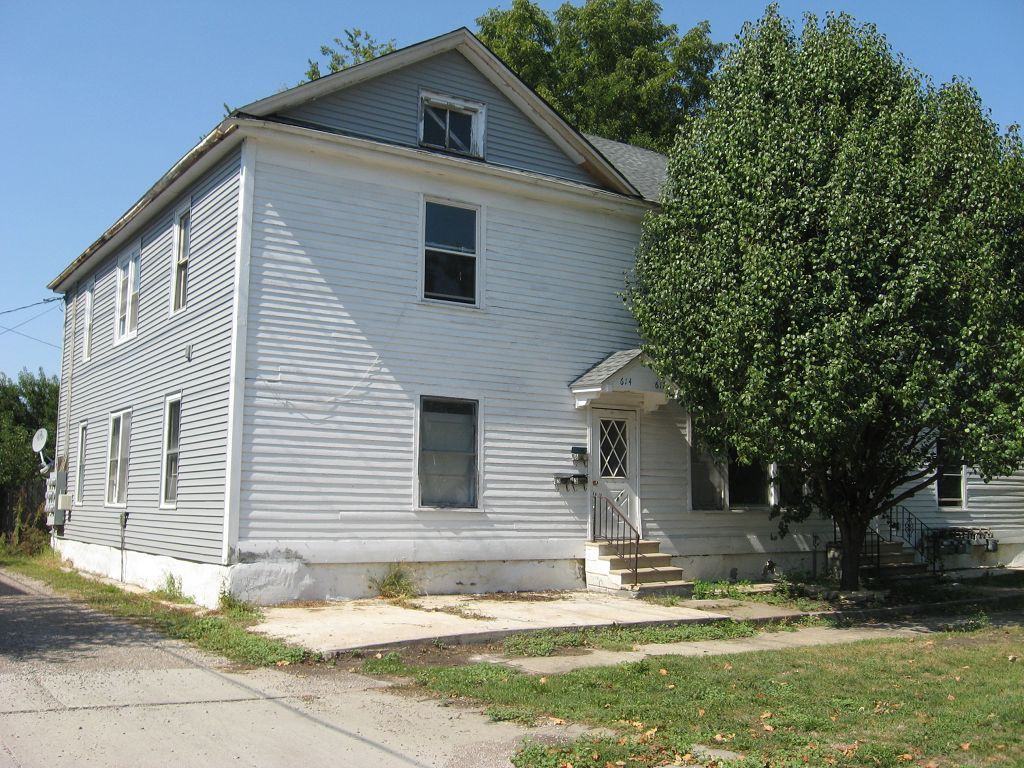 612 W 1st St #612-2 - Photo 7 of 7