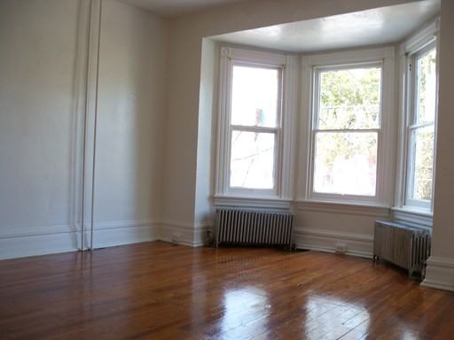 838 E Orange St #2 - Photo 3 of 9