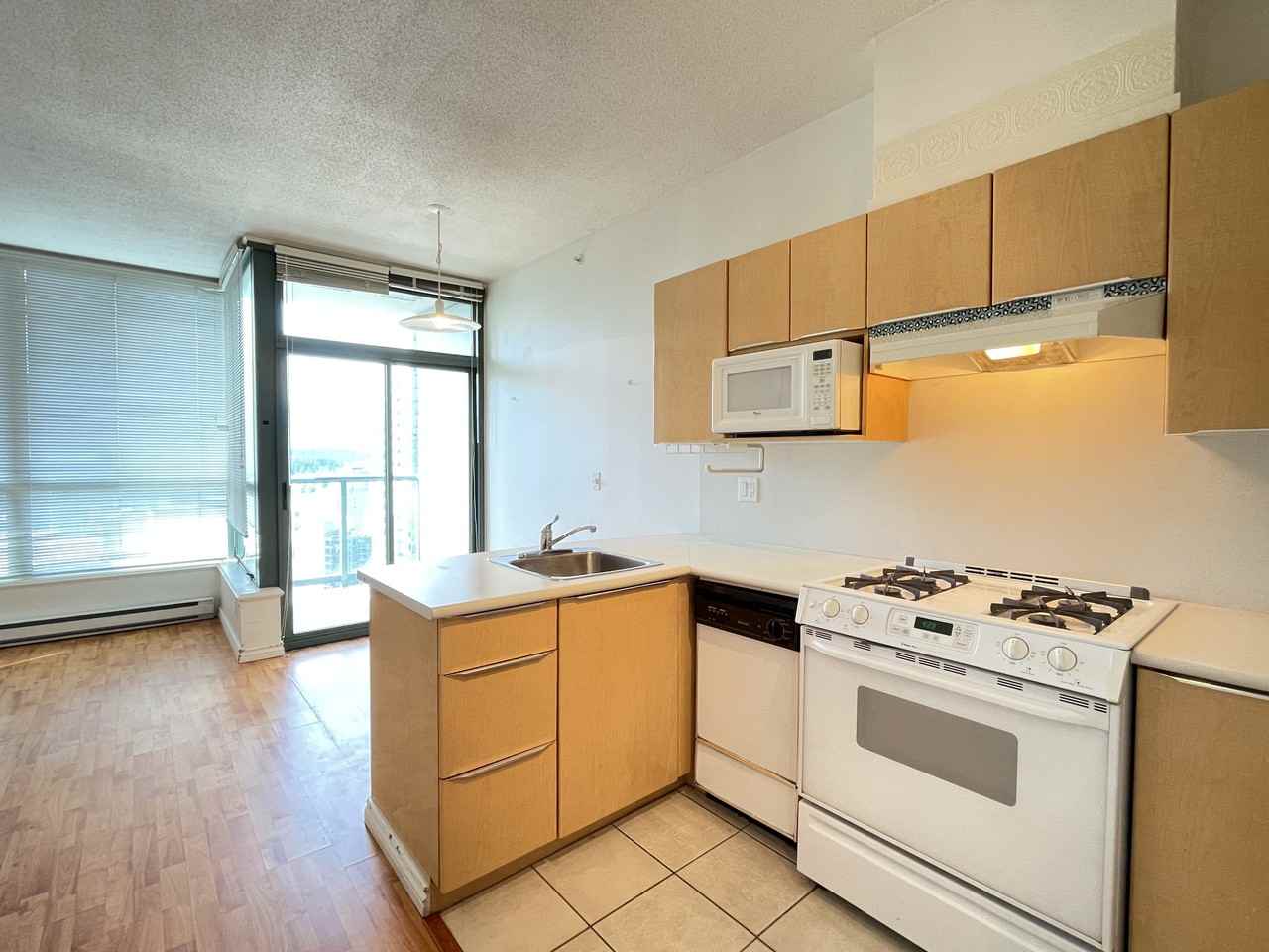 1239 West Georgia Street #1806 - Photo 4 of 12