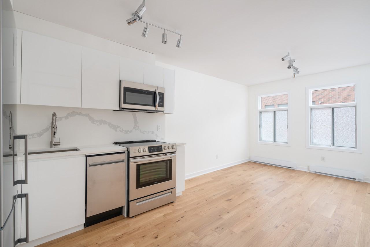 18131819 Montcalm Apartments 1815 Rue Montcalm, Montréal, QC H2L 3H6