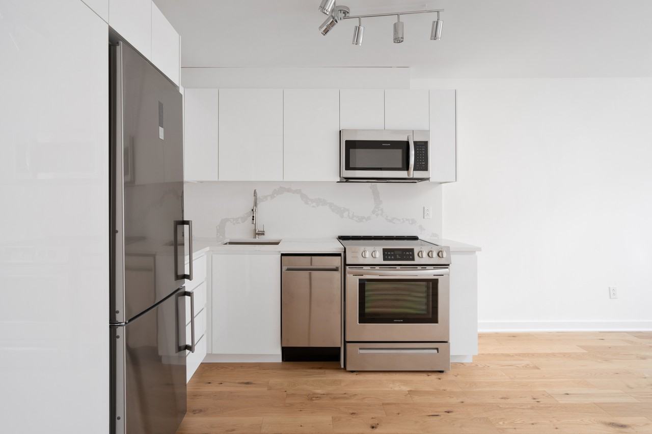 18131819 Montcalm Apartments 1815 Rue Montcalm, Montréal, QC H2L 3H6