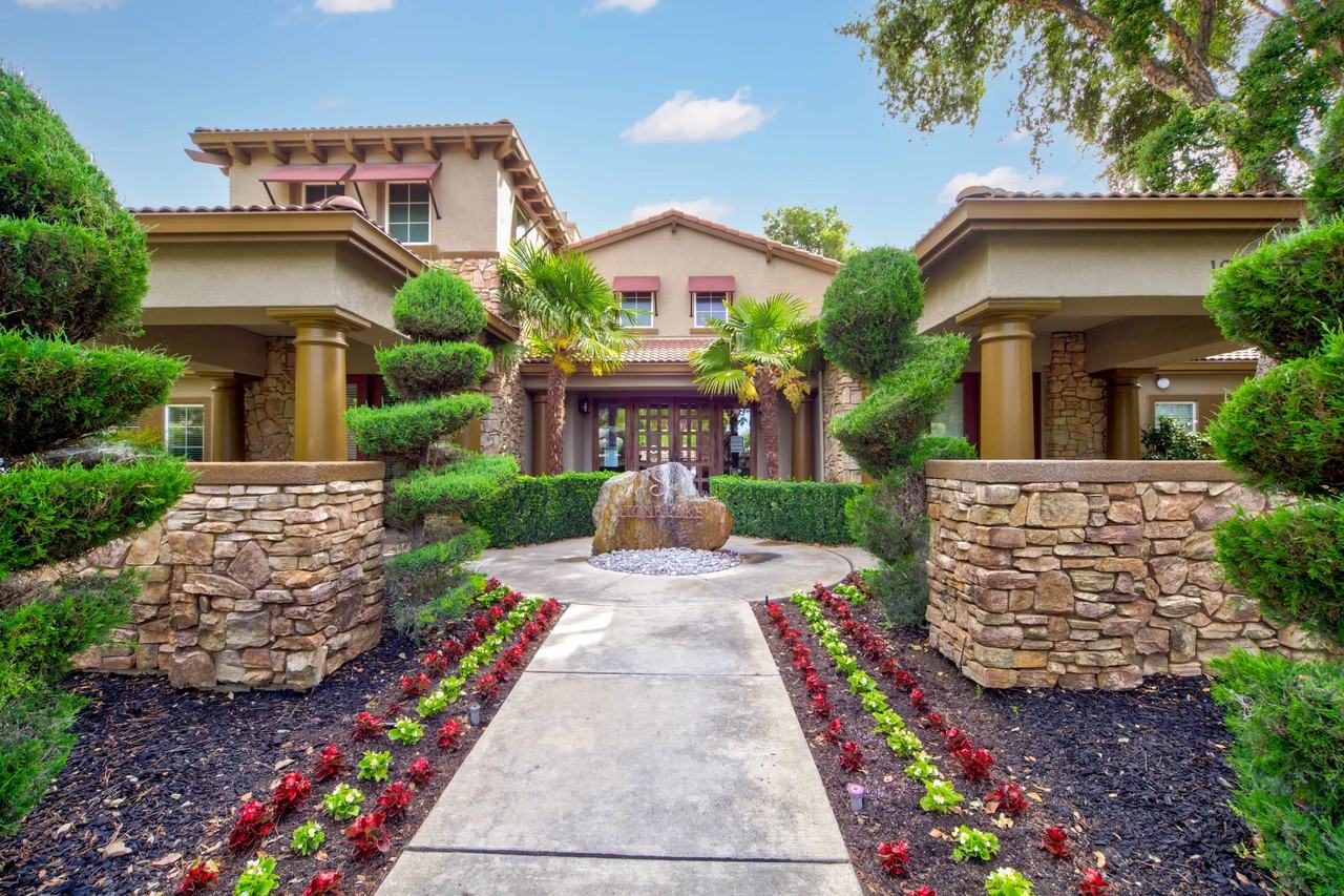 Unlock The Doors To Your Dream Home: Discover Top-Rated Rentals In Elk Grove!