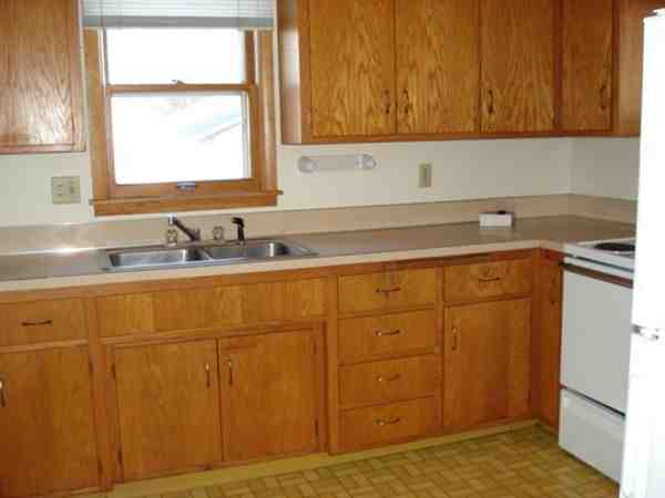 1405 8th Ave N - Photo 2 of 3