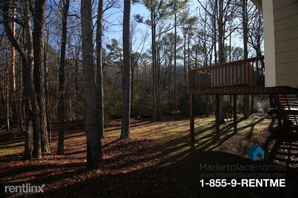 1909 Winewood Rd - Photo 3 of 20