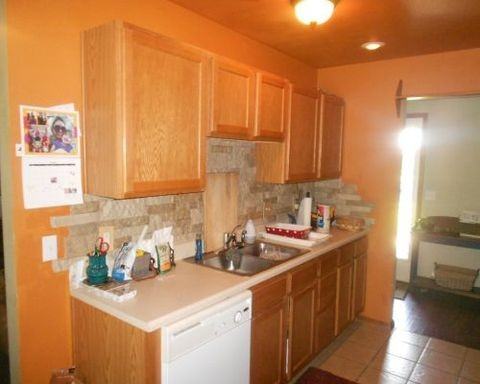 5703 S Robert E Lee St - Photo 2 of 10