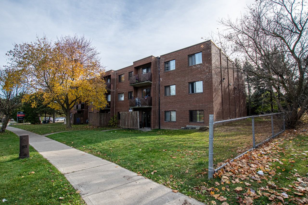 111187 Brybeck Crescent 187 Apartment Building, Kitchener, ON N2M