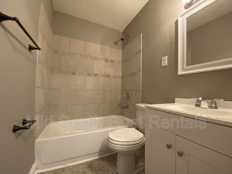 3552 Rockwood Ave - Photo 4 of 8