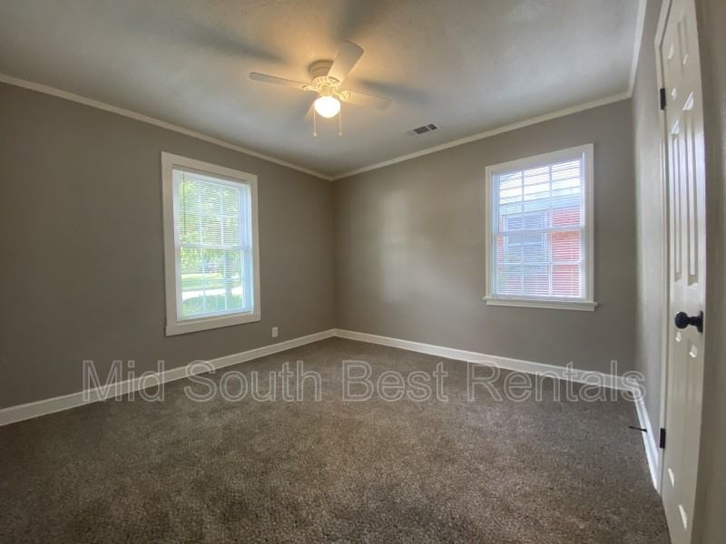 3552 Rockwood Ave - Photo 5 of 8