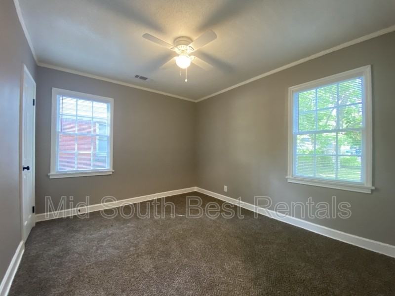 3552 Rockwood Ave - Photo 6 of 8