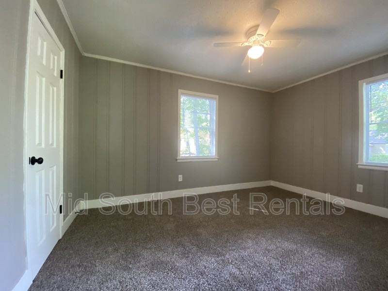 3552 Rockwood Ave - Photo 7 of 8