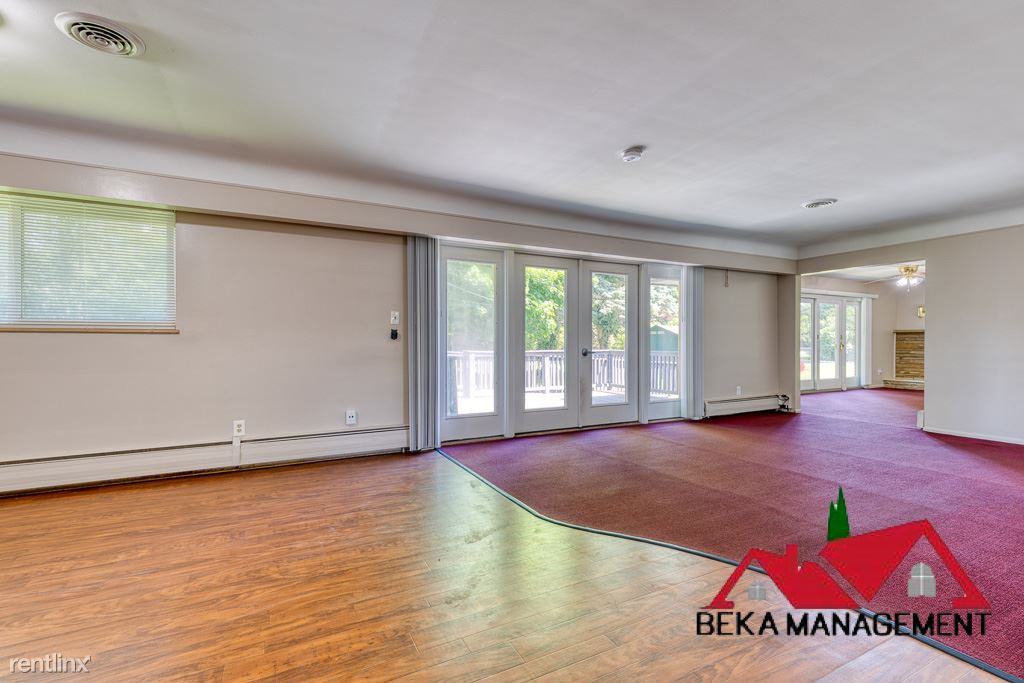 34458 Grove Dr - Photo 3 of 21