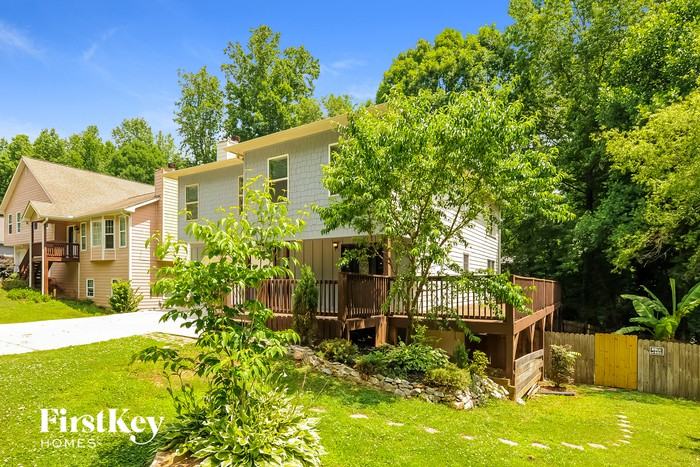 4945 Bent Creek Ct - Photo 2 of 15